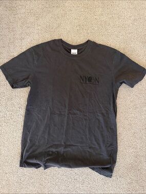 Men's Charcoal NYON Tee New York or Nowhere Day N Night Large new without tags